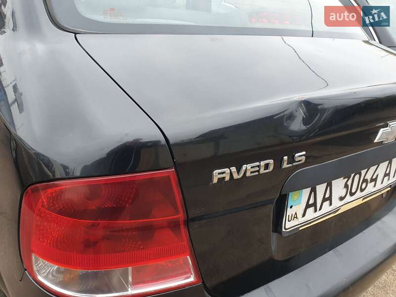 Седан Chevrolet Aveo 2006 в Киеве