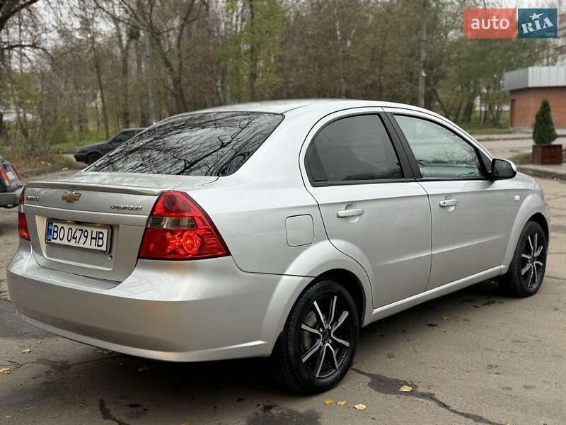 Седан Chevrolet Aveo 2008 в Хмельницком