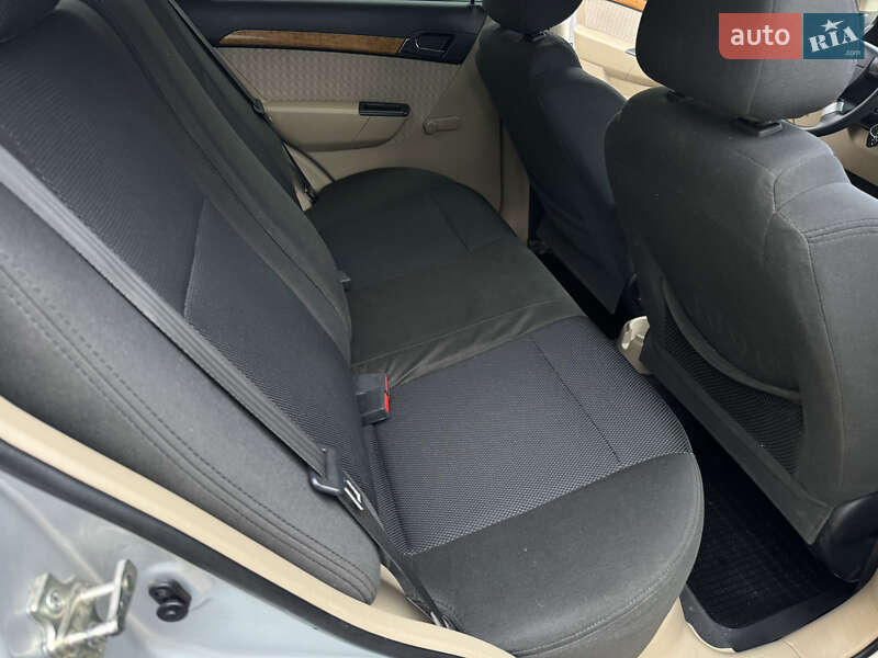 Седан Chevrolet Aveo 2008 в Хмельницком