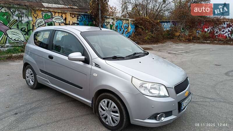 Хэтчбек Chevrolet Aveo 2008 в Харькове