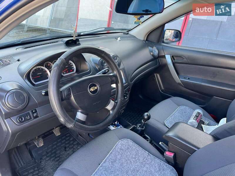 Седан Chevrolet Aveo 2008 в Полтаве