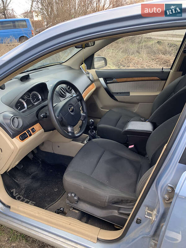 Седан Chevrolet Aveo 2008 в Бишеві