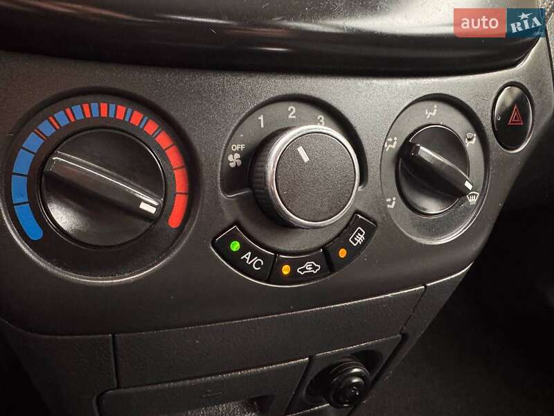 Седан Chevrolet Aveo 2006 в Одессе