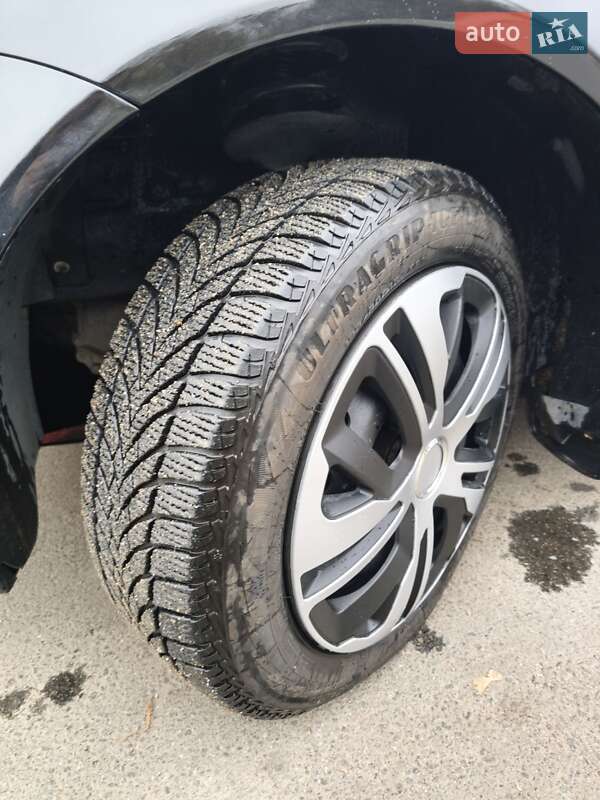 Седан Chevrolet Aveo 2006 в Днепре