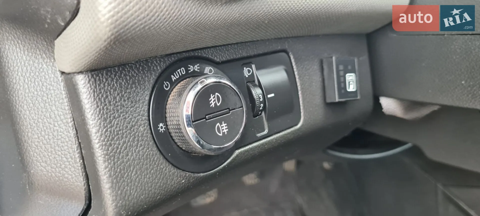 2012 Chevrolet Aveo - мініатюра 27