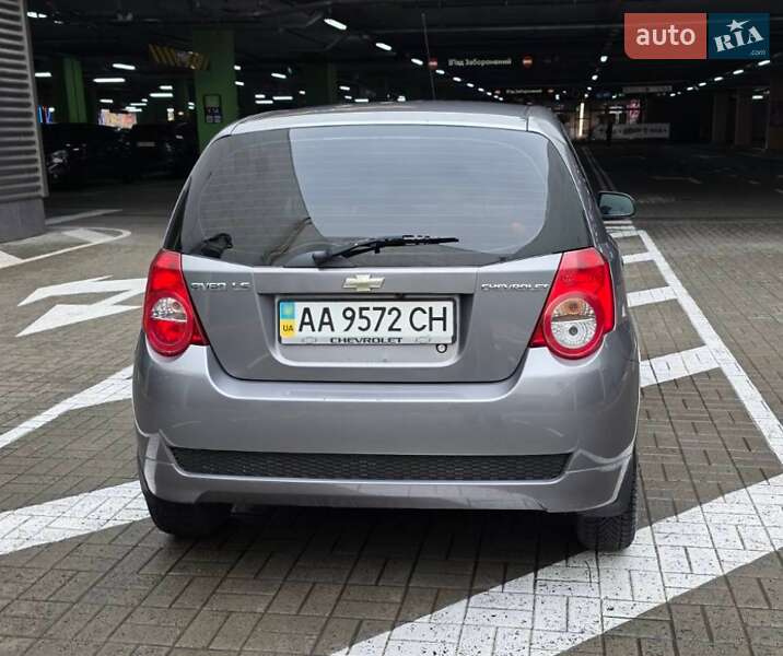 Хэтчбек Chevrolet Aveo 2011 в Киеве