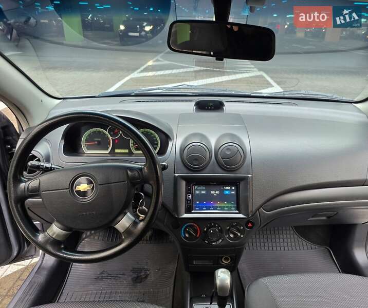 Хэтчбек Chevrolet Aveo 2011 в Киеве