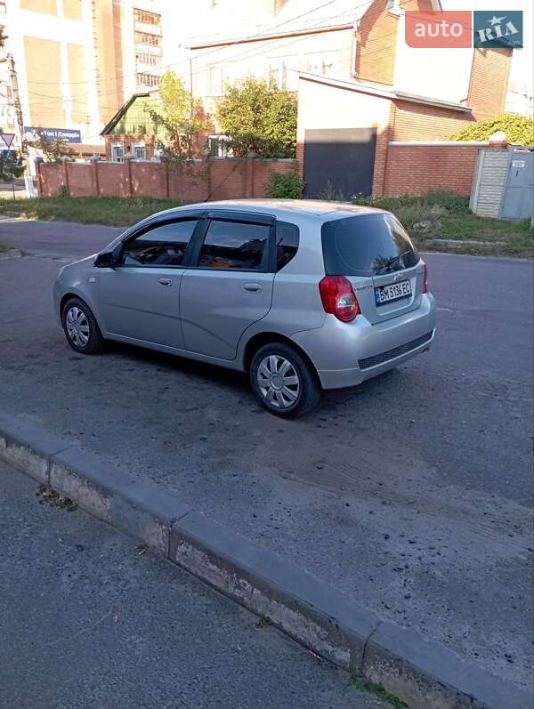 Хэтчбек Chevrolet Aveo 2009 в Харькове