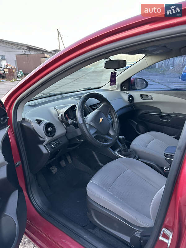 Седан Chevrolet Aveo 2014 в Шептицькому фото 8 Седан Chevrolet Aveo 2014 в Шептицькому