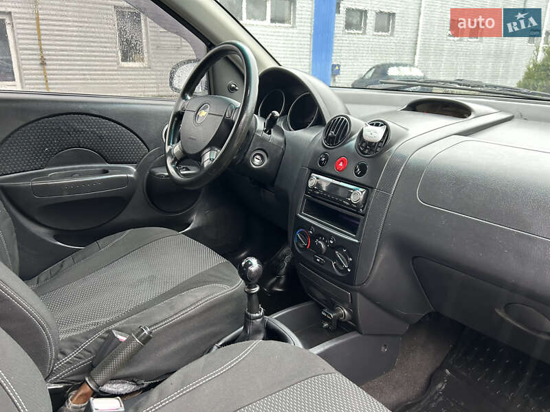 Хэтчбек Chevrolet Aveo 2007 в Малине
