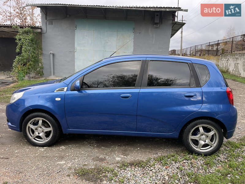 Хэтчбек Chevrolet Aveo 2008 в Желтых Водах
