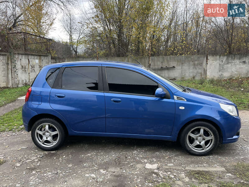 Хэтчбек Chevrolet Aveo 2008 в Желтых Водах