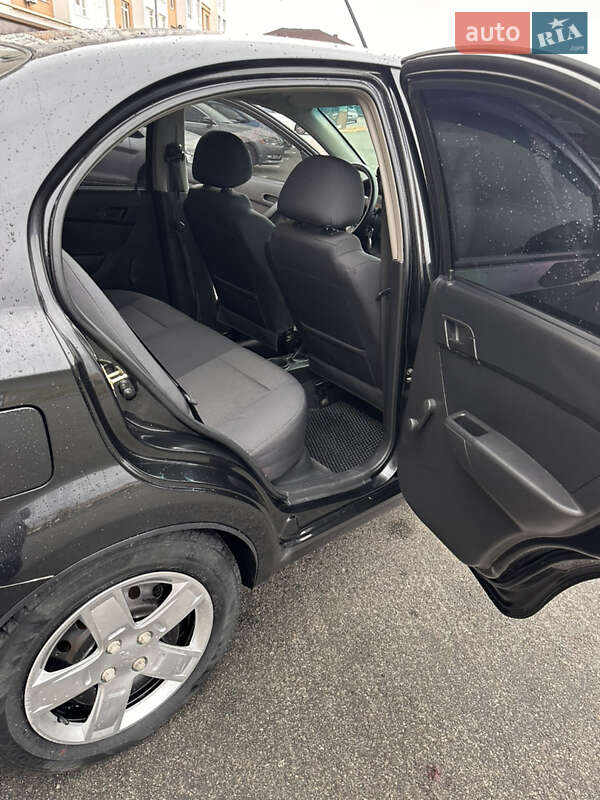 Седан Chevrolet Aveo 2007 в Києві