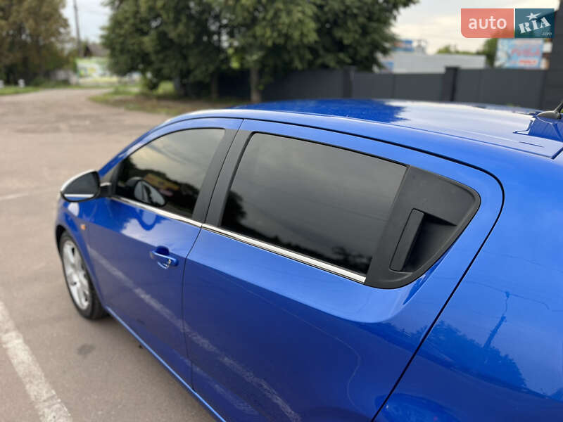 Хэтчбек Chevrolet Aveo 2012 в Киеве