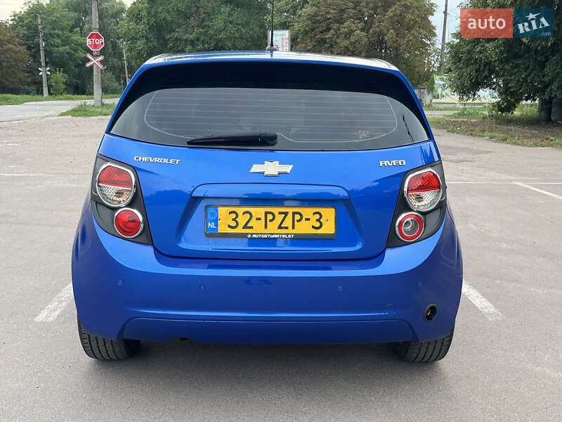 Хэтчбек Chevrolet Aveo 2012 в Киеве