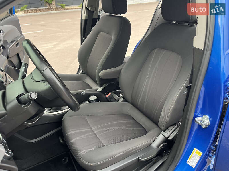 Хэтчбек Chevrolet Aveo 2012 в Киеве