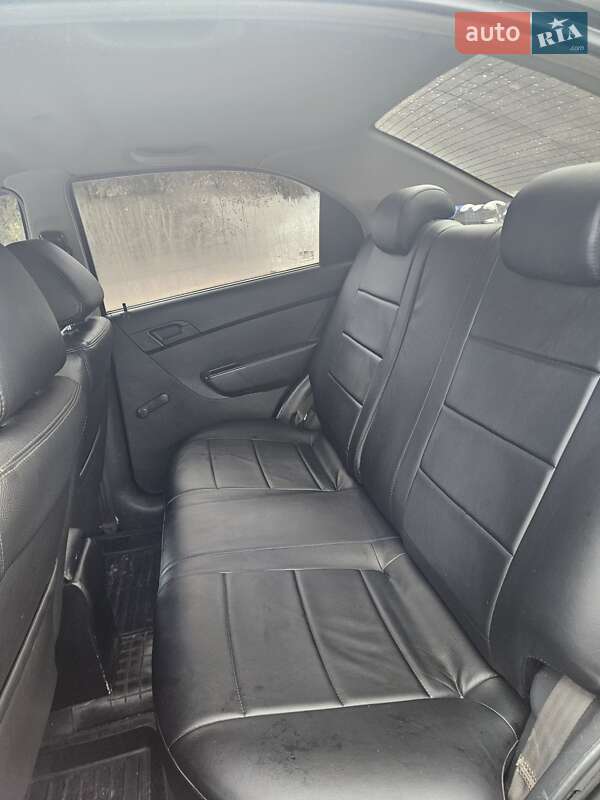 Седан Chevrolet Aveo 2008 в Сумах