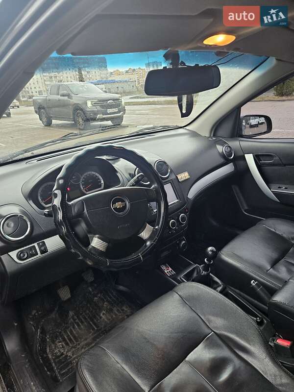Седан Chevrolet Aveo 2008 в Сумах
