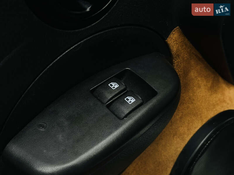 Хэтчбек Chevrolet Aveo 2005 в Харькове