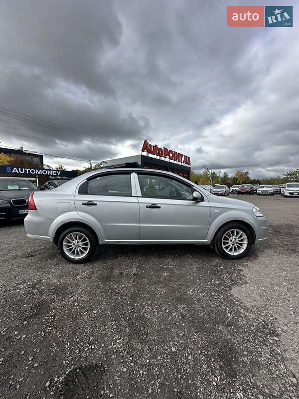 Седан Chevrolet Aveo 2007 в Белогородке