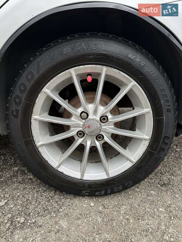 Седан Chevrolet Aveo 2007 в Белогородке