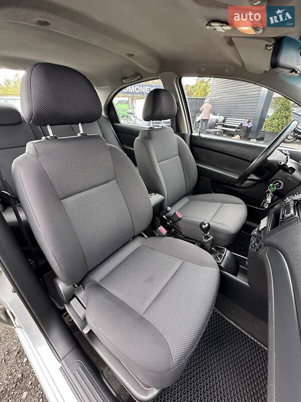 Седан Chevrolet Aveo 2007 в Белогородке