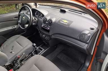 Седан Chevrolet Aveo 2006 в Дніпрі