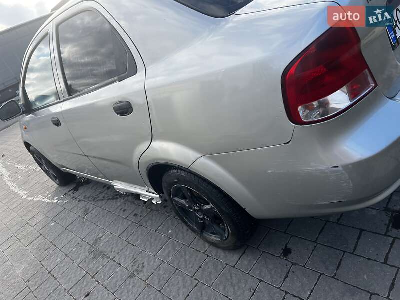 Седан Chevrolet Aveo 2004 в Тячеве фото 6 Седан Chevrolet Aveo 2004 в Тячеве