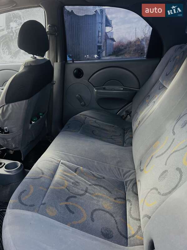 Седан Chevrolet Aveo 2004 в Тячеве фото 8 Седан Chevrolet Aveo 2004 в Тячеве