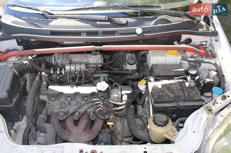 Седан Chevrolet Aveo 2006 в Києві фото 3 Седан Chevrolet Aveo 2006 в Києві