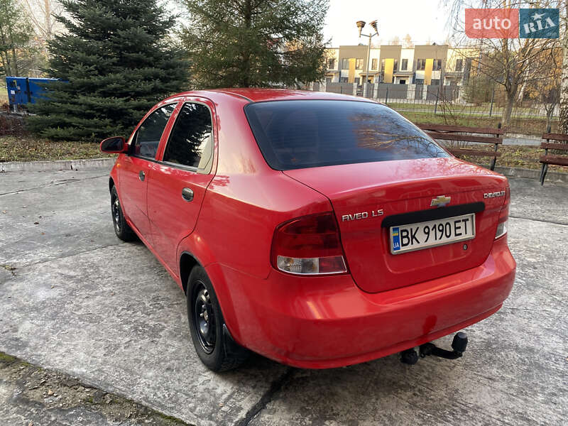 Седан Chevrolet Aveo 2005 в Нетішині
