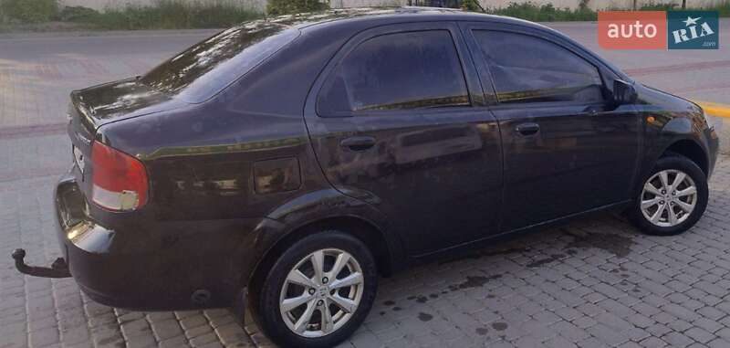 Седан Chevrolet Aveo 2005 в Ивано-Франковске