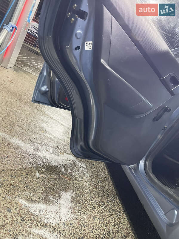 Седан Chevrolet Aveo 2006 в Львове фото 8 Седан Chevrolet Aveo 2006 в Львове