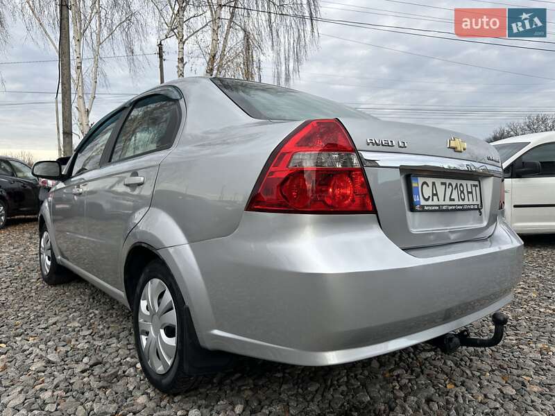 Седан Chevrolet Aveo 2008 в Смеле