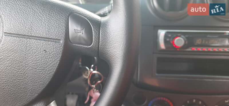Седан Chevrolet Aveo 2007 в Киеве фото 16 Седан Chevrolet Aveo 2007 в Киеве