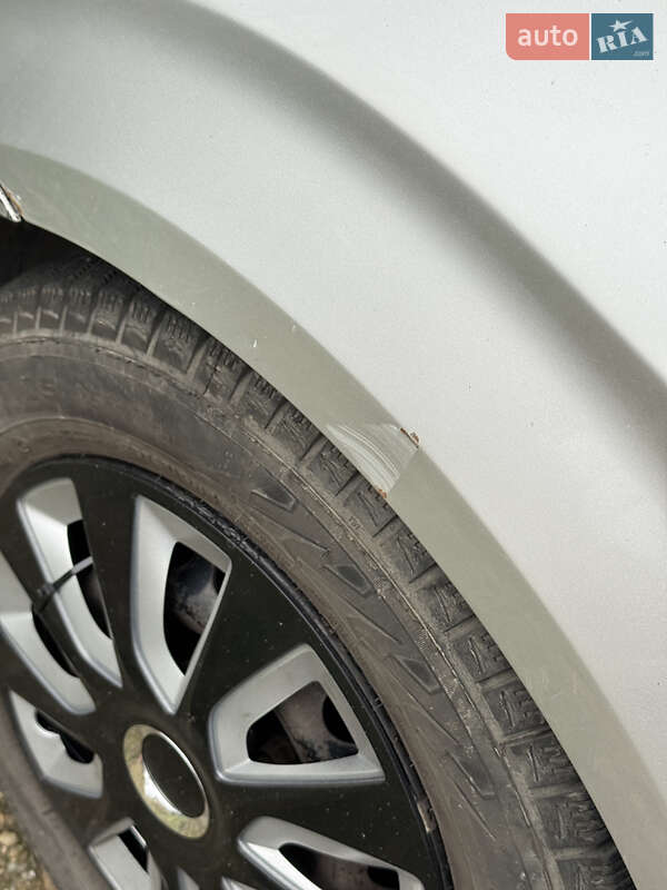 Хэтчбек Chevrolet Aveo 2012 в Ивано-Франковске