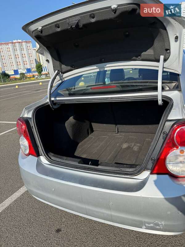 Седан Chevrolet Aveo 2012 в Киеве фото 12 Седан Chevrolet Aveo 2012 в Киеве
