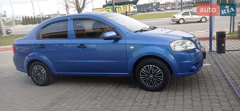 Седан Chevrolet Aveo 2008 в Тернополі