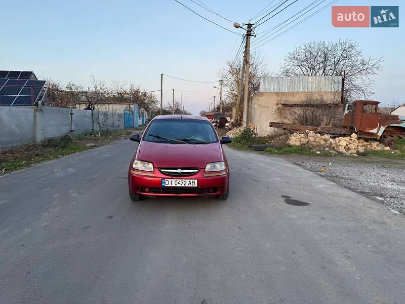 Хэтчбек Chevrolet Aveo 2005 в Николаеве фото 6 Хэтчбек Chevrolet Aveo 2005 в Николаеве