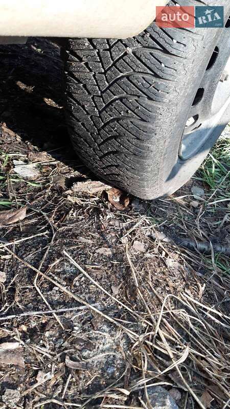 Седан Chevrolet Aveo 2005 в Полтаве