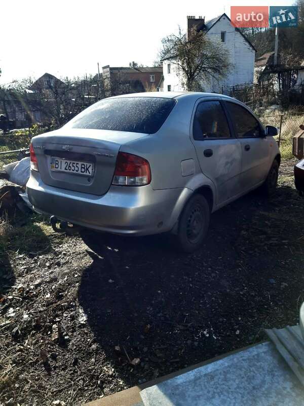 Седан Chevrolet Aveo 2005 в Полтаве