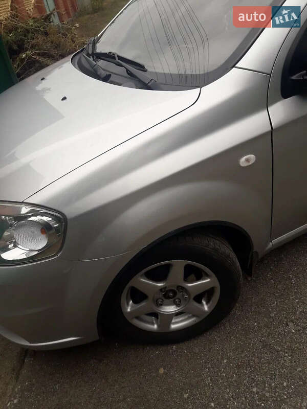 Седан Chevrolet Aveo 2011 в Александрие