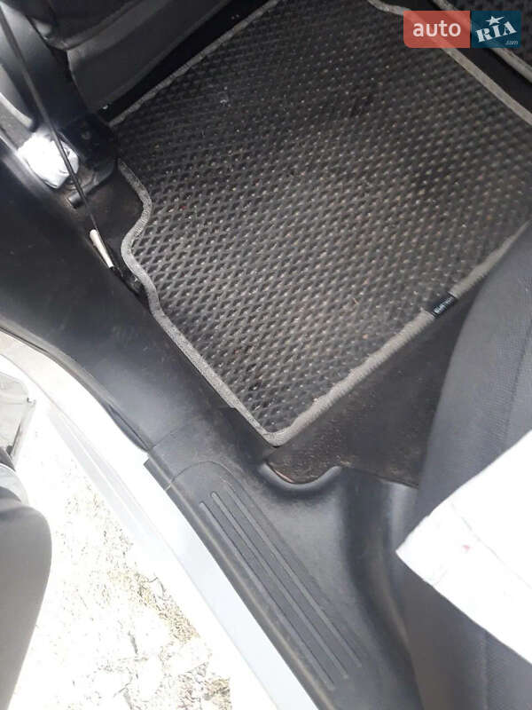 Седан Chevrolet Aveo 2011 в Александрие