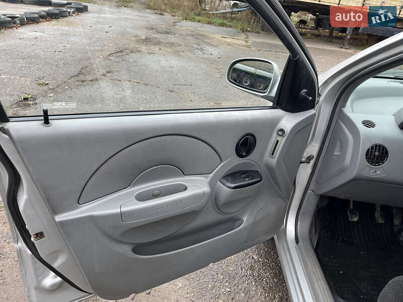 Седан Chevrolet Aveo 2005 в Подольске