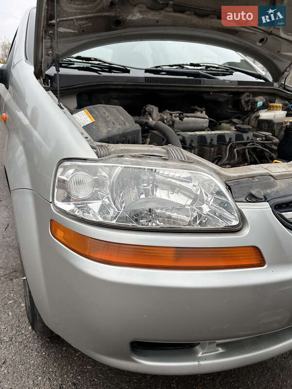 Седан Chevrolet Aveo 2005 в Подольске