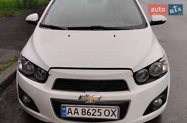 Седан Chevrolet Aveo 2014 в Киеве