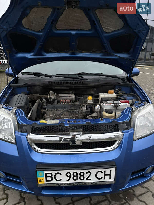 Седан Chevrolet Aveo 2010 в Львове