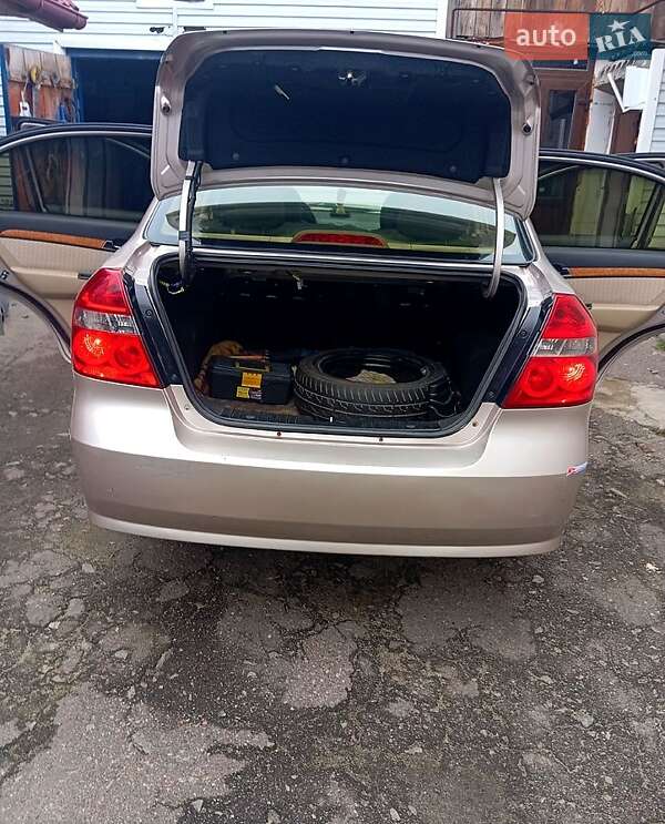 Седан Chevrolet Aveo 2007 в Коростышеве