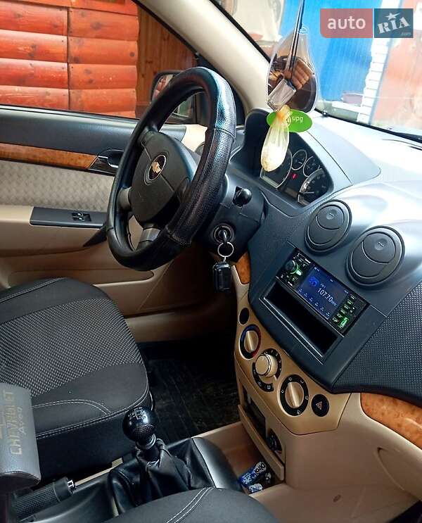 Седан Chevrolet Aveo 2007 в Коростышеве