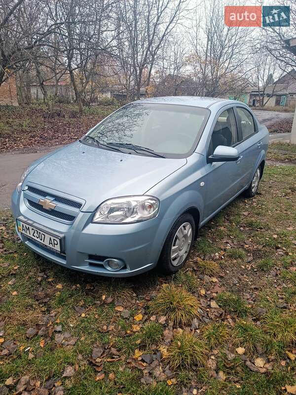 Седан Chevrolet Aveo 2008 в Звягеле